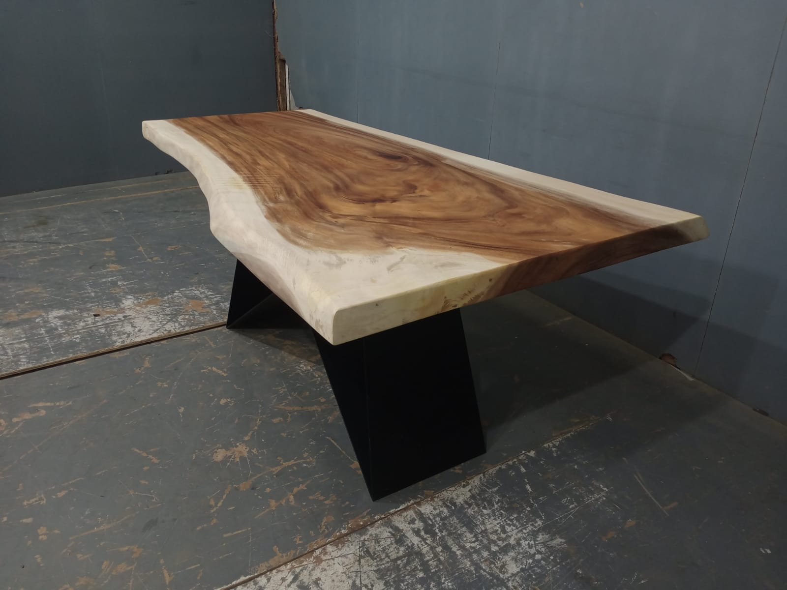 Live Edge Tables