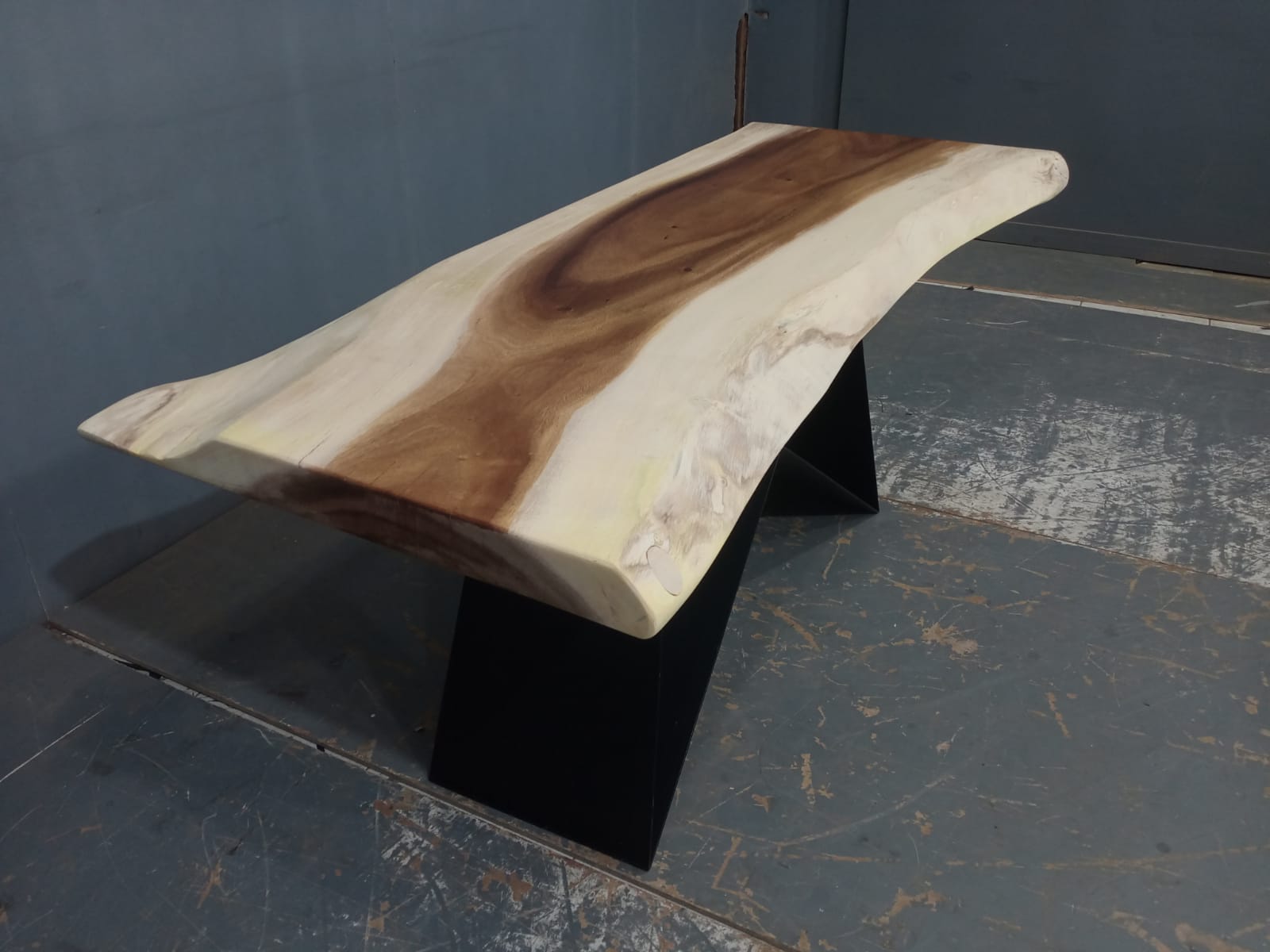 Live Edge Tables