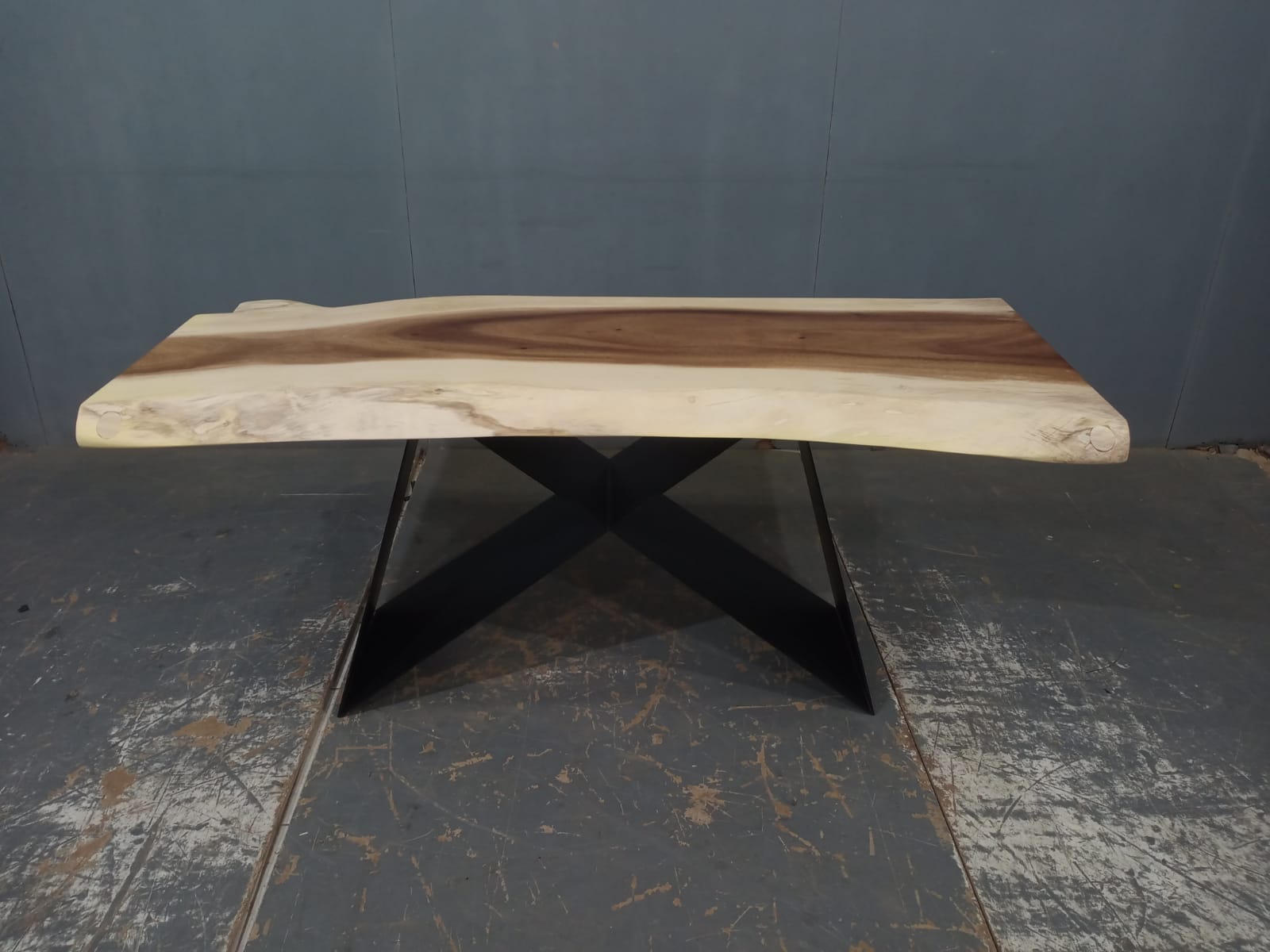 LIVE EDGE TABLES