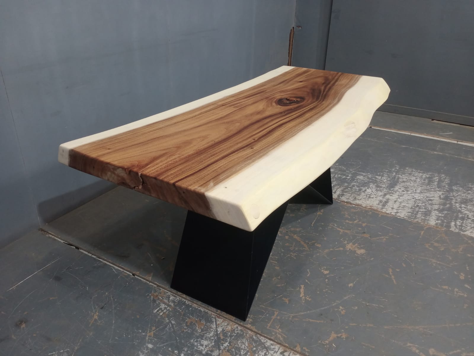 Live Edge Tables