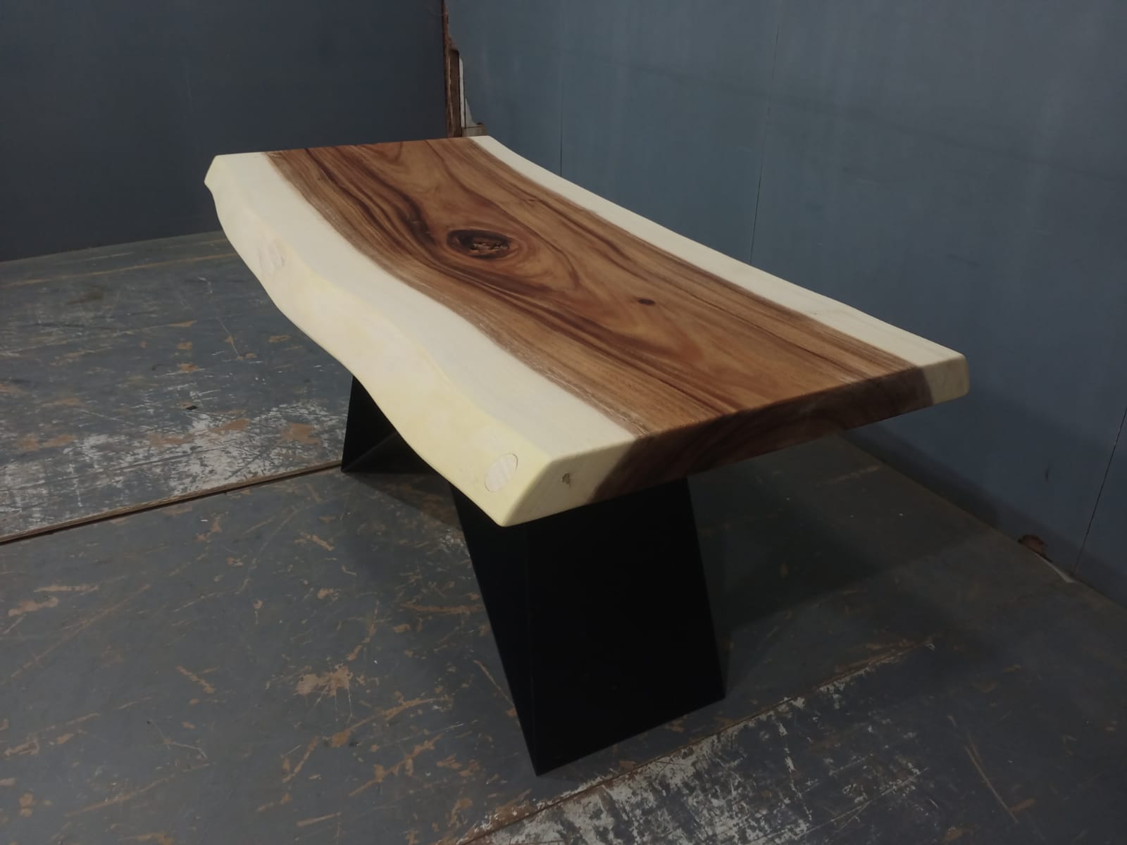 Live Edge Tables