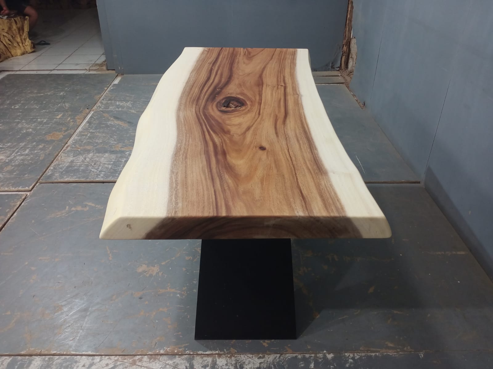 Live Edge Tables
