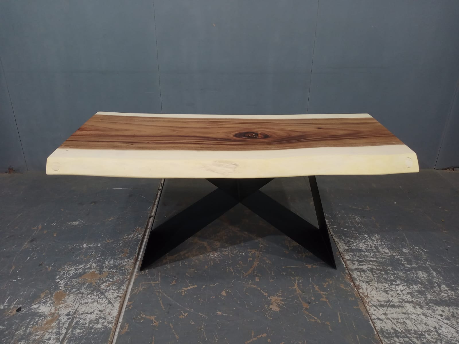 LIVE EDGE TABLES