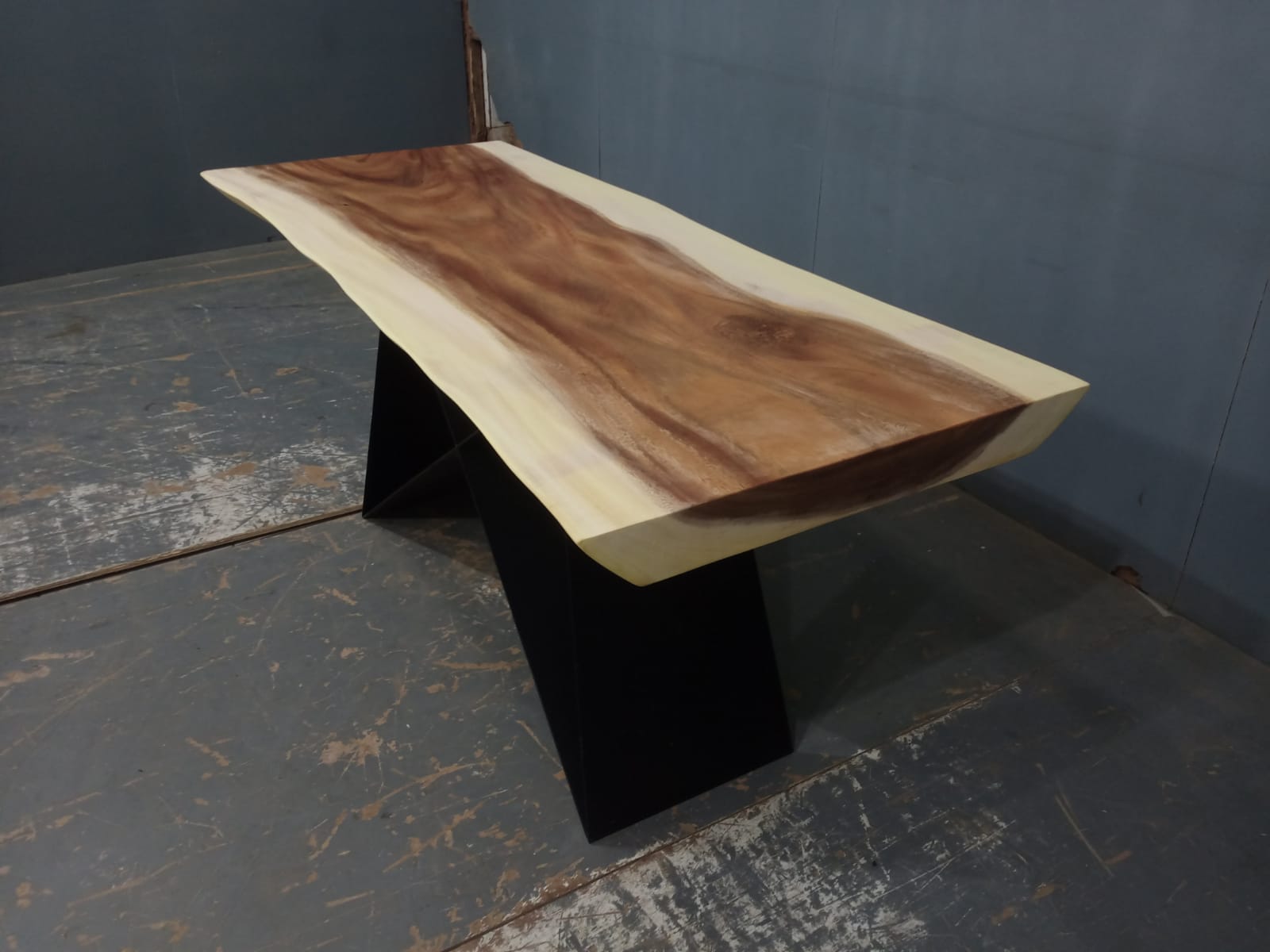 Live Edge Tables