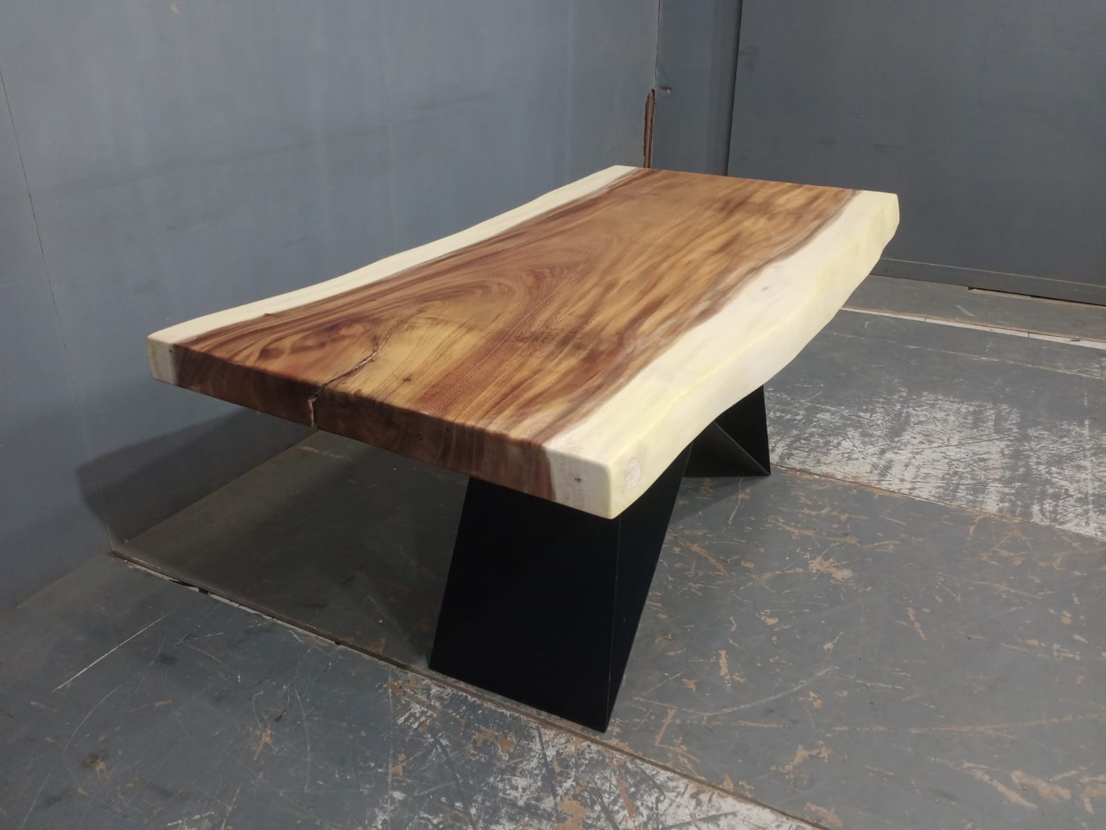 Live Edge Tables