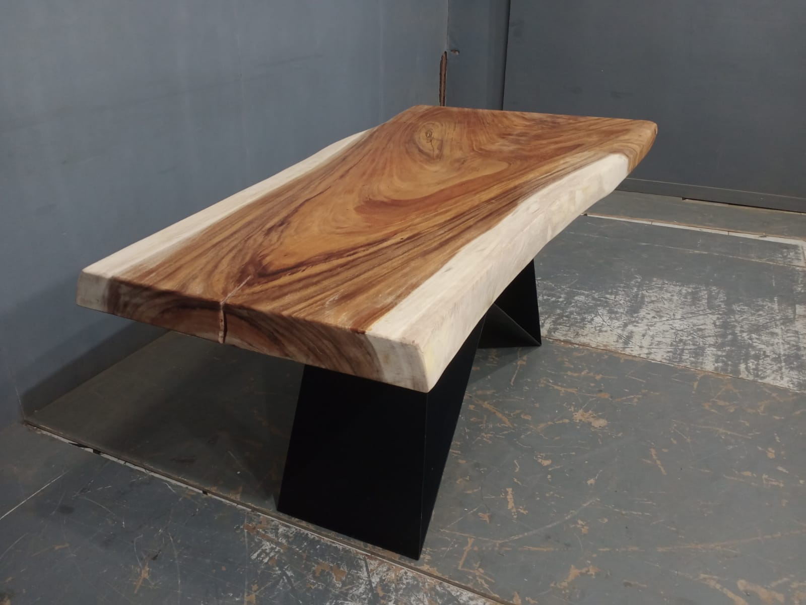 Live Edge Tables