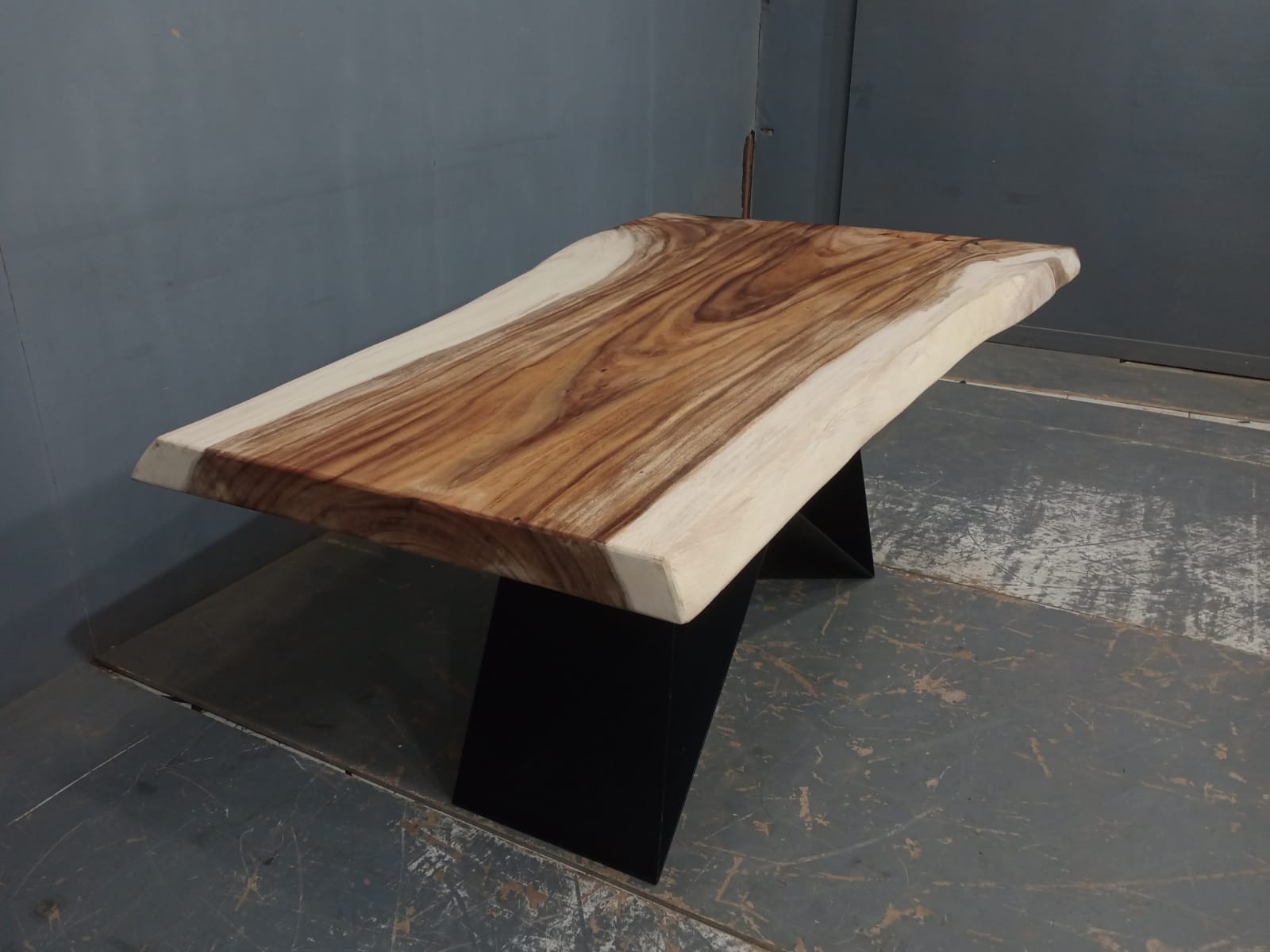 Live Edge Tables