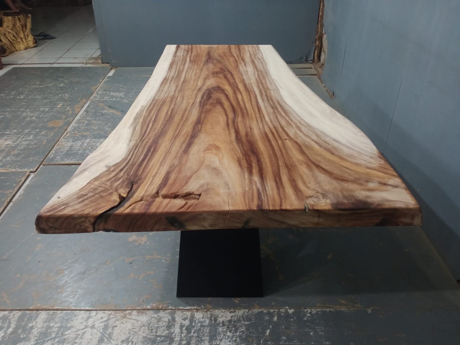 Live Edge Tables