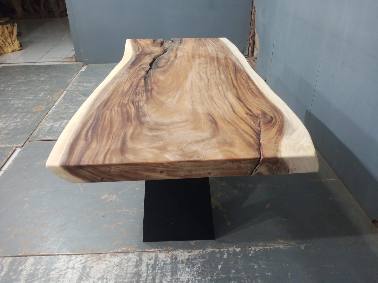 Live Edge Tables