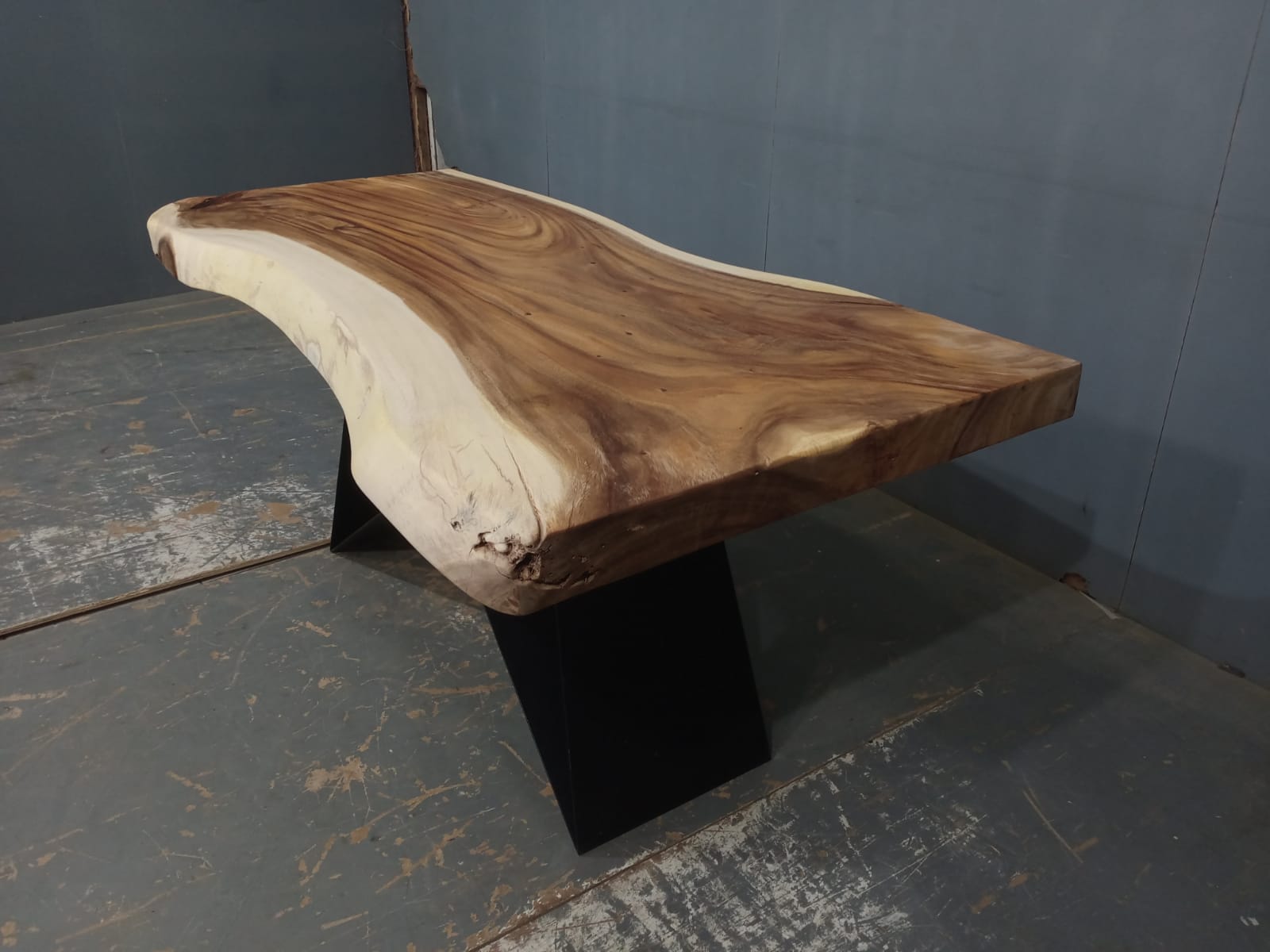 Live Edge Tables