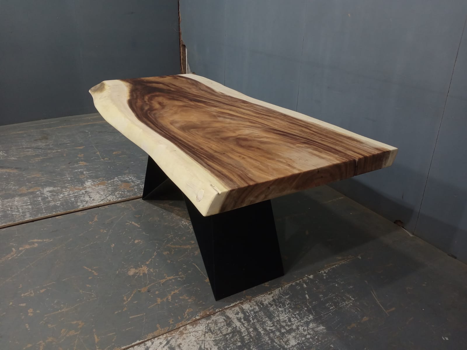 Live Edge Tables