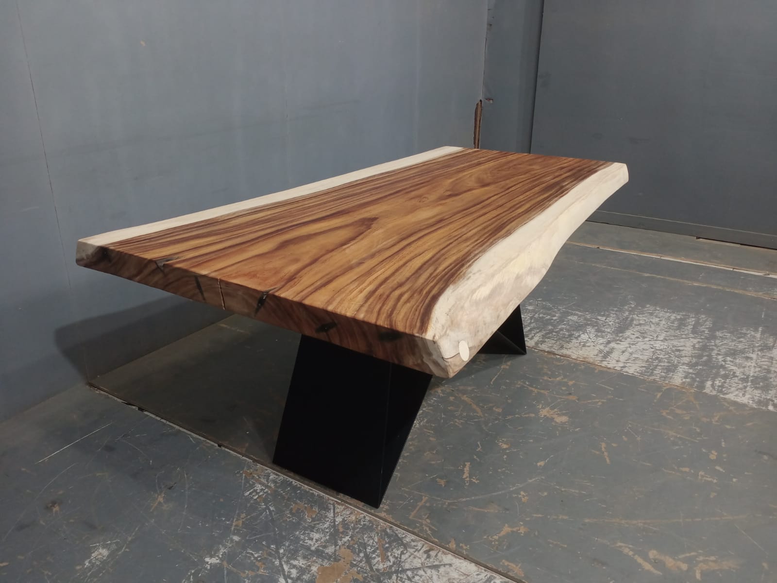 Live Edge Tables