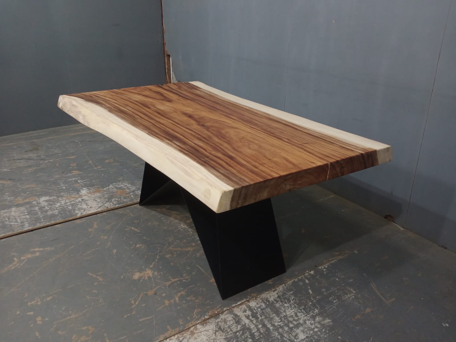 Live Edge Tables