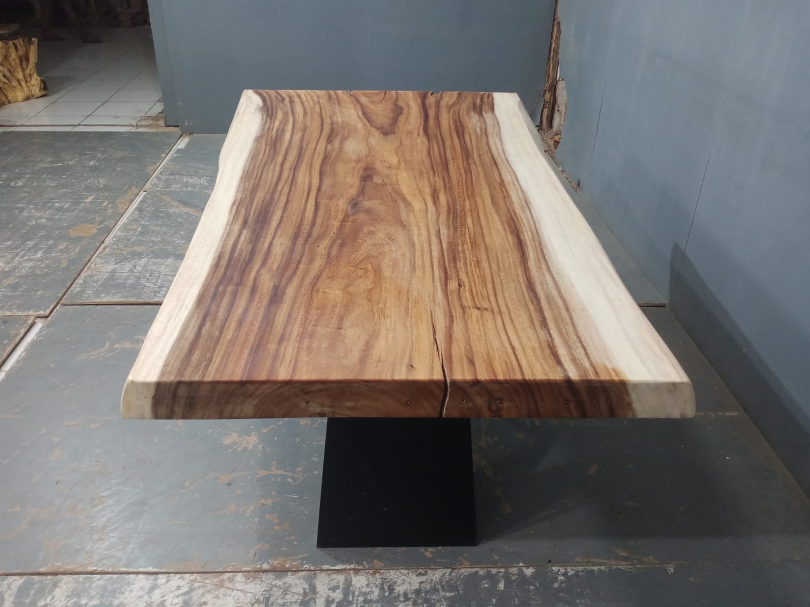 Live Edge Tables