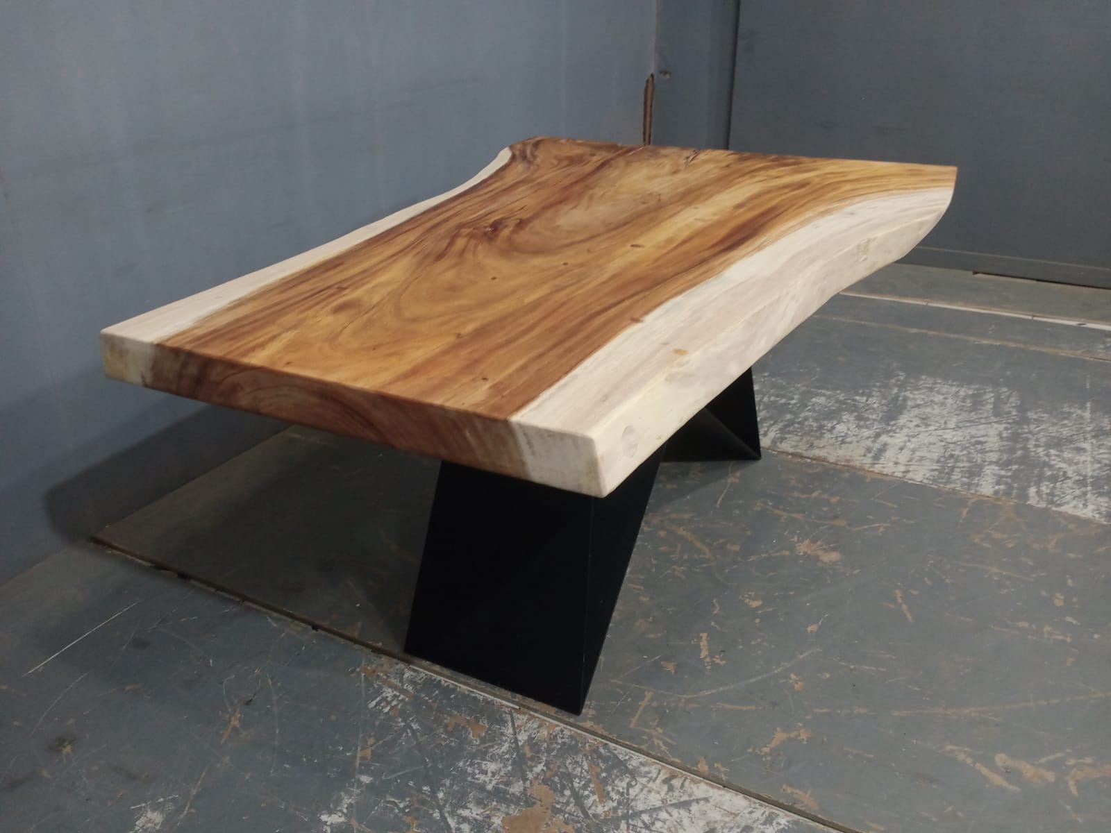 Live Edge Tables
