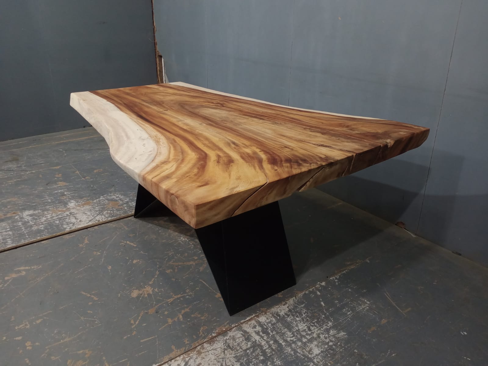 Live Edge Tables