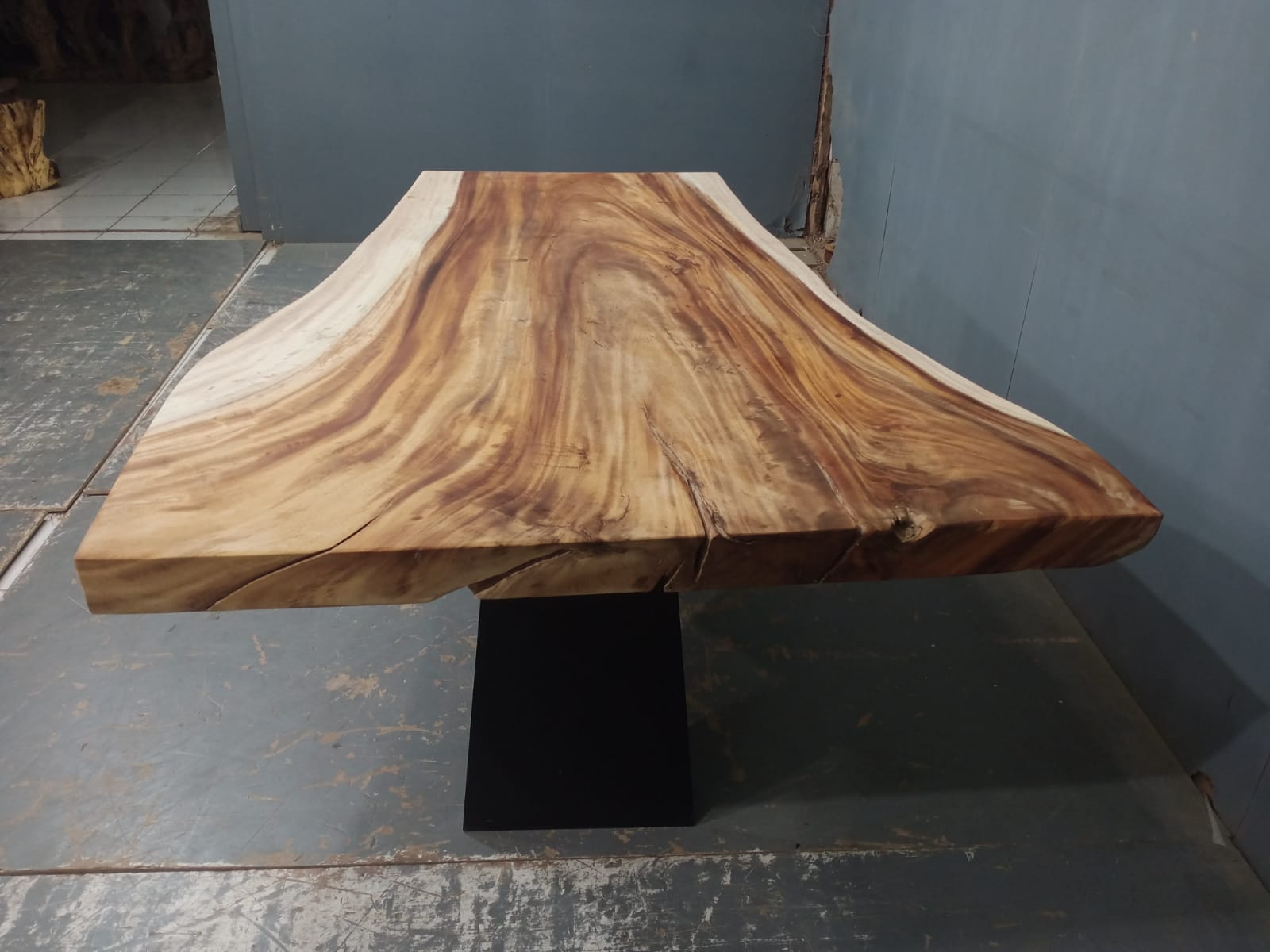 Live Edge Tables