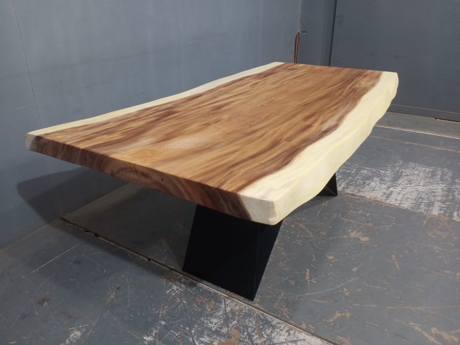 Live Edge Tables