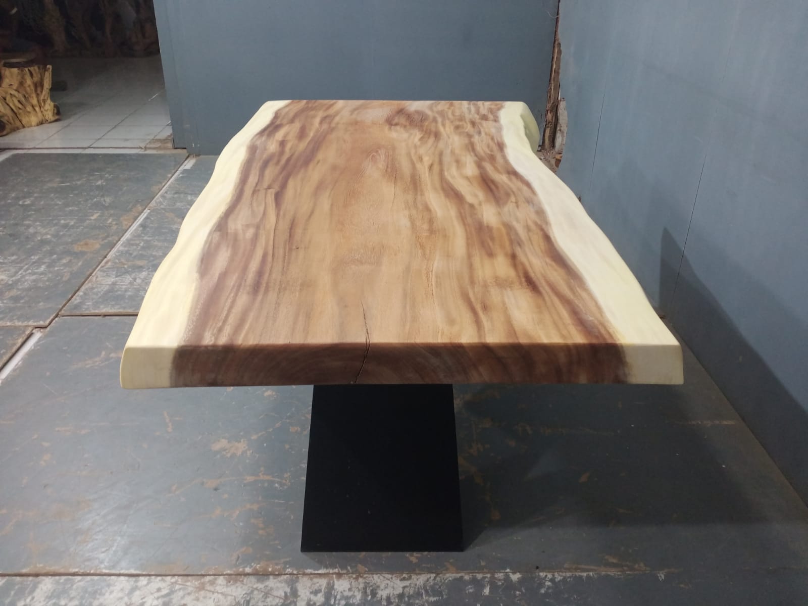 Live Edge Tables