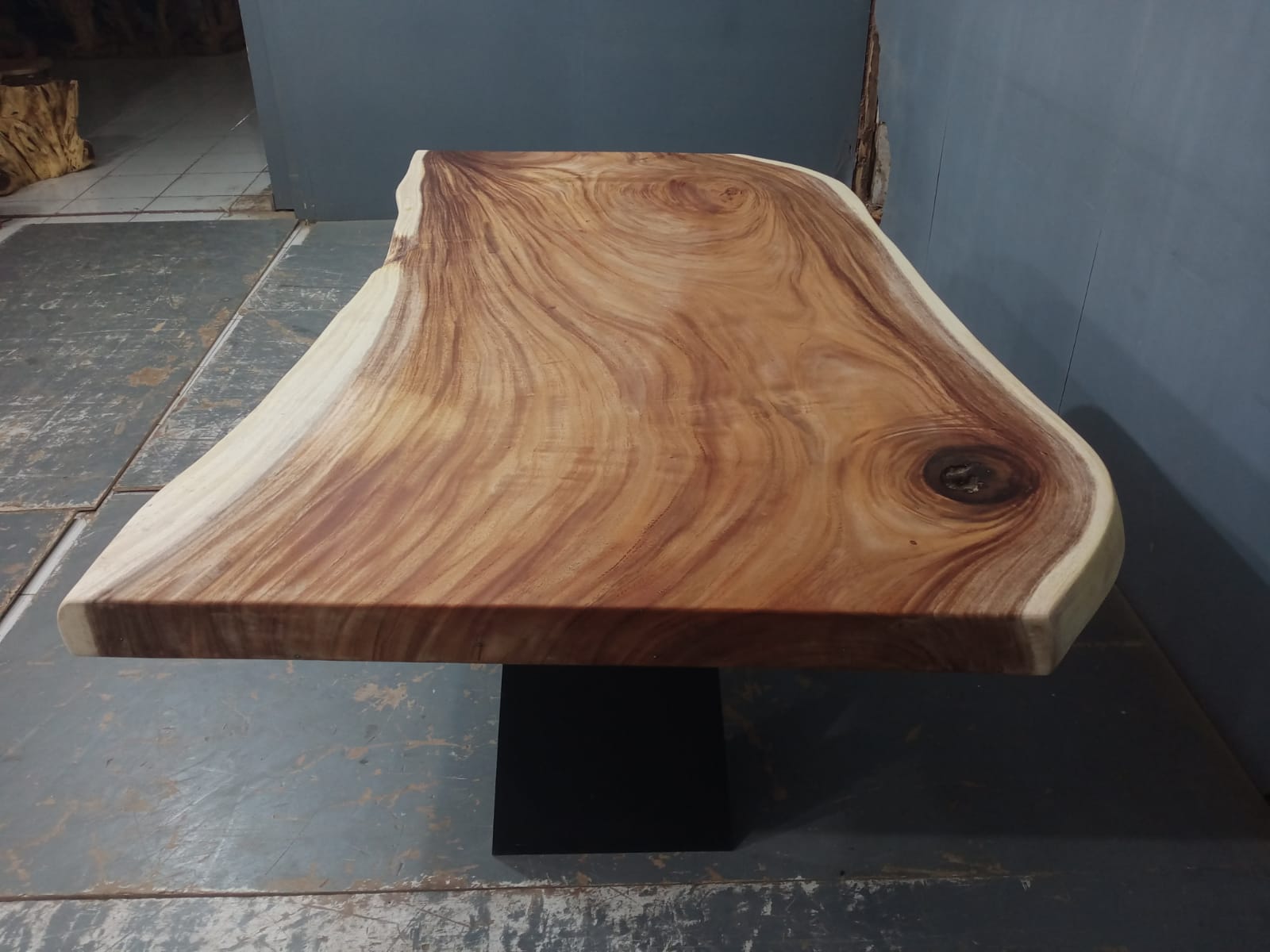 Live Edge Tables
