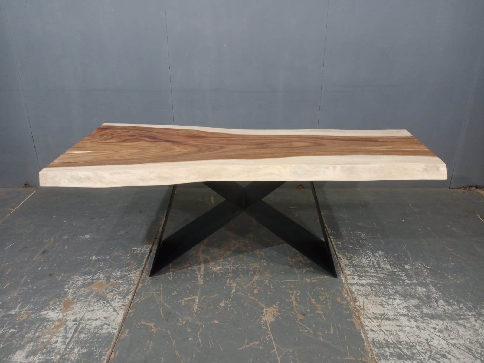 LIVE EDGE TABLES