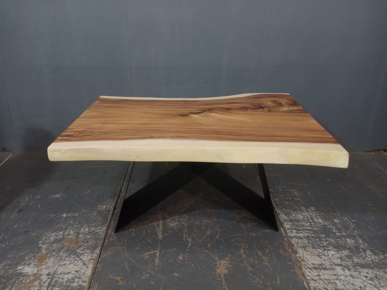 LIVE EDGE TABLES