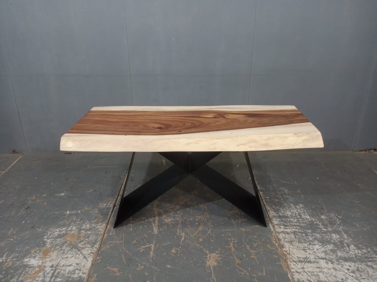 LIVE EDGE TABLES
