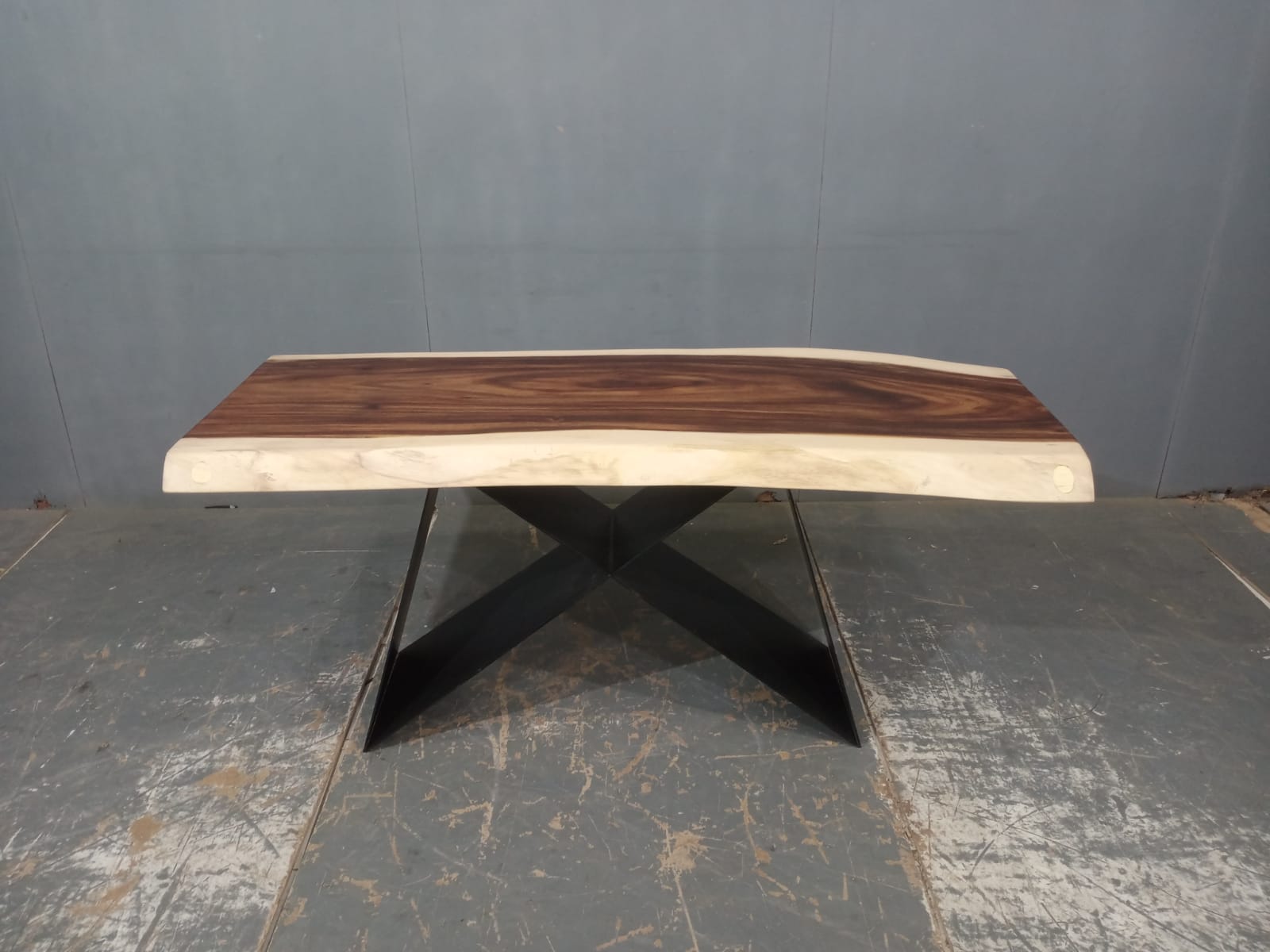 LIVE EDGE TABLES