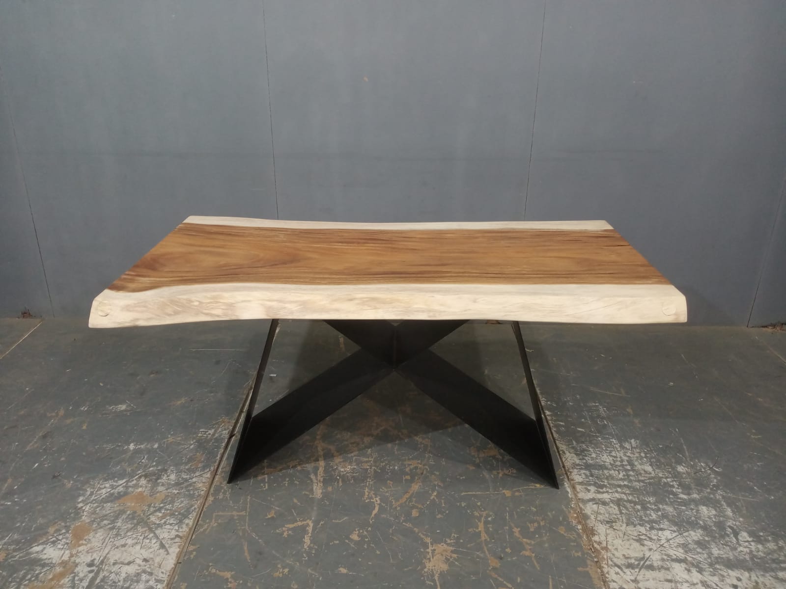 LIVE EDGE TABLES