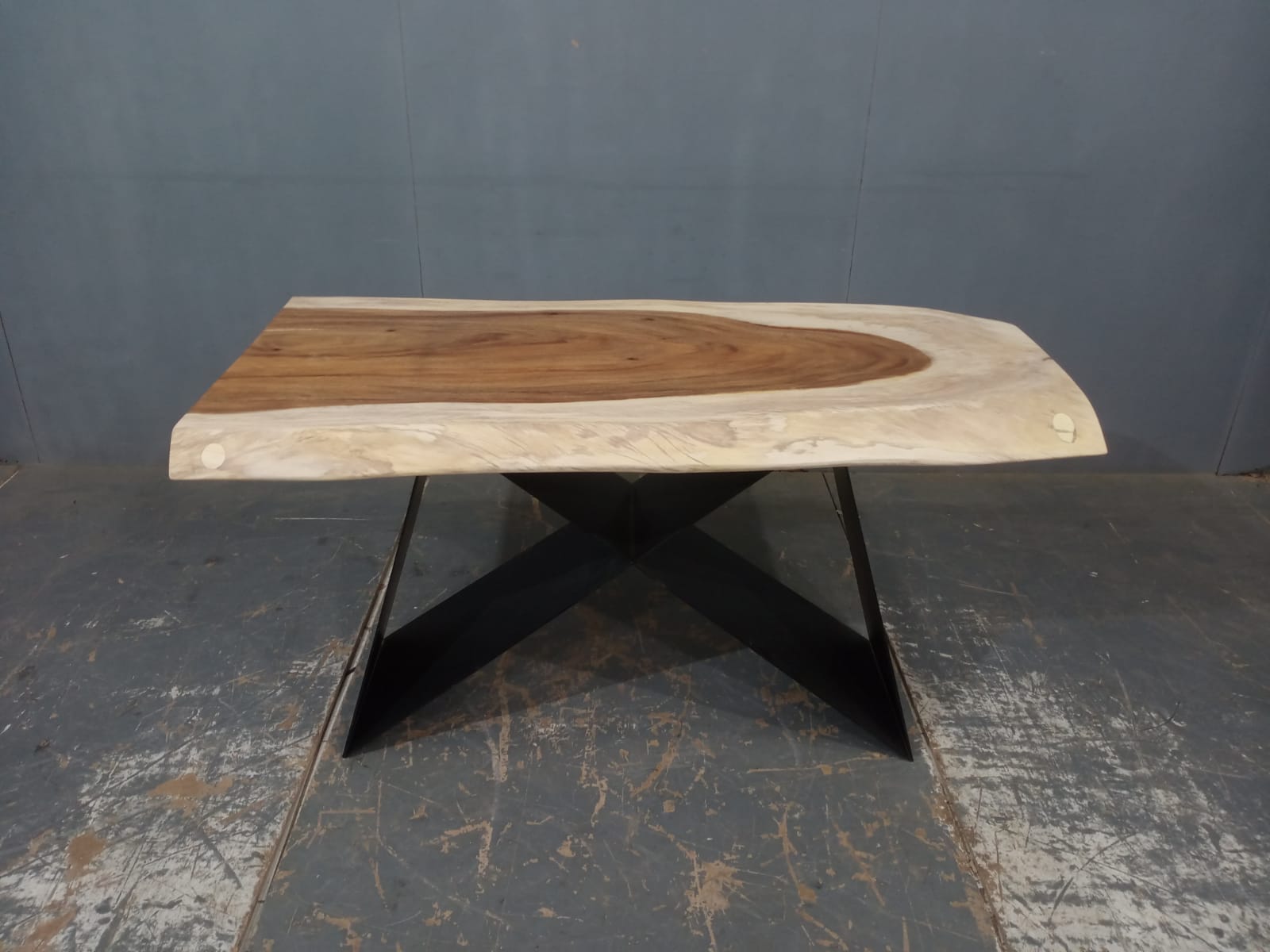 LIVE EDGE TABLES