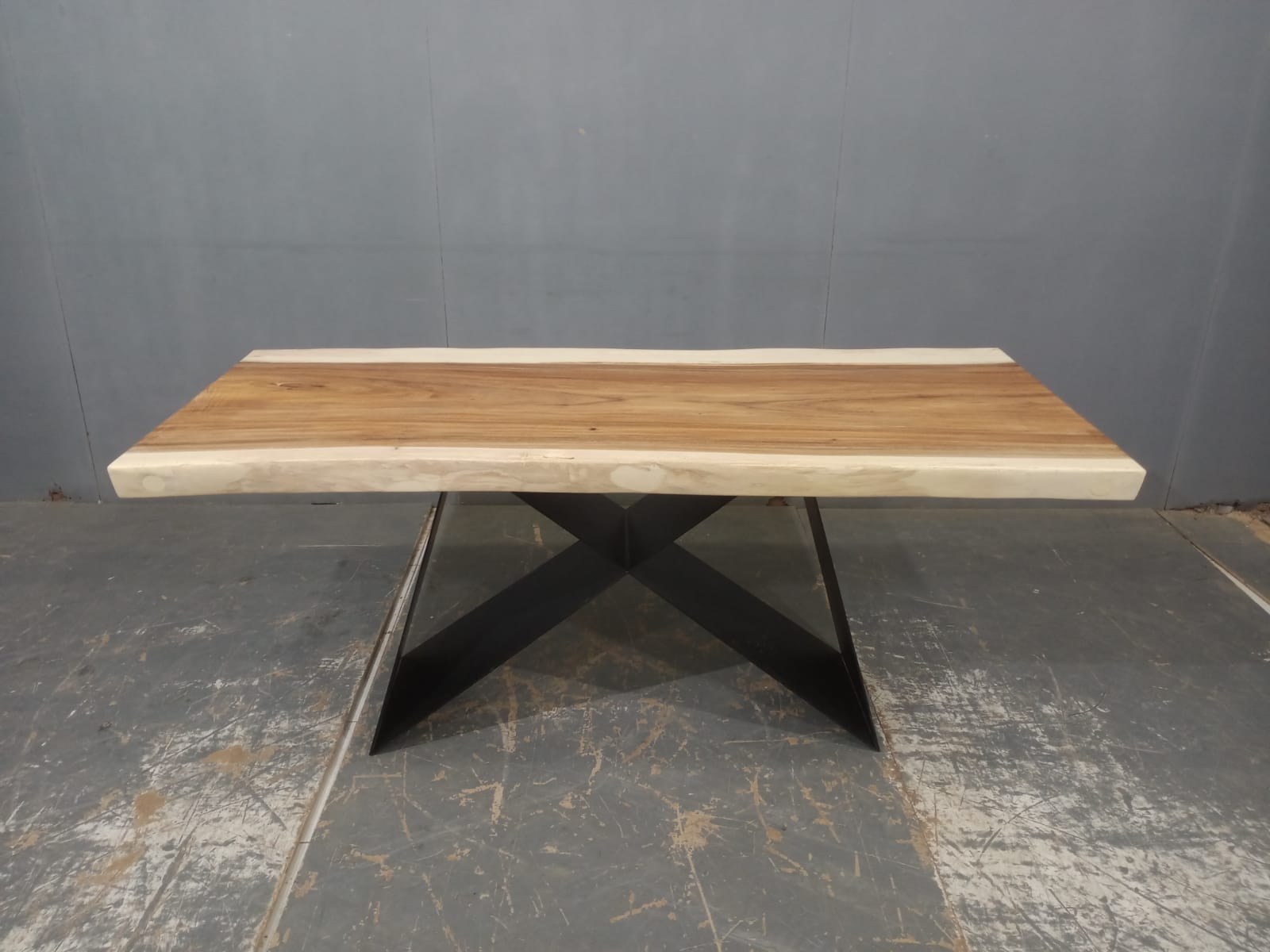 LIVE EDGE TABLES