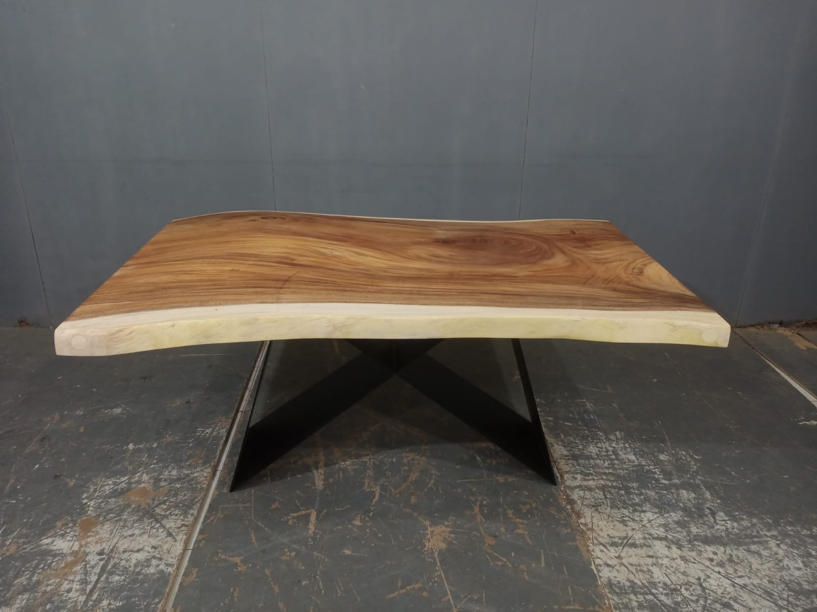 LIVE EDGE TABLES