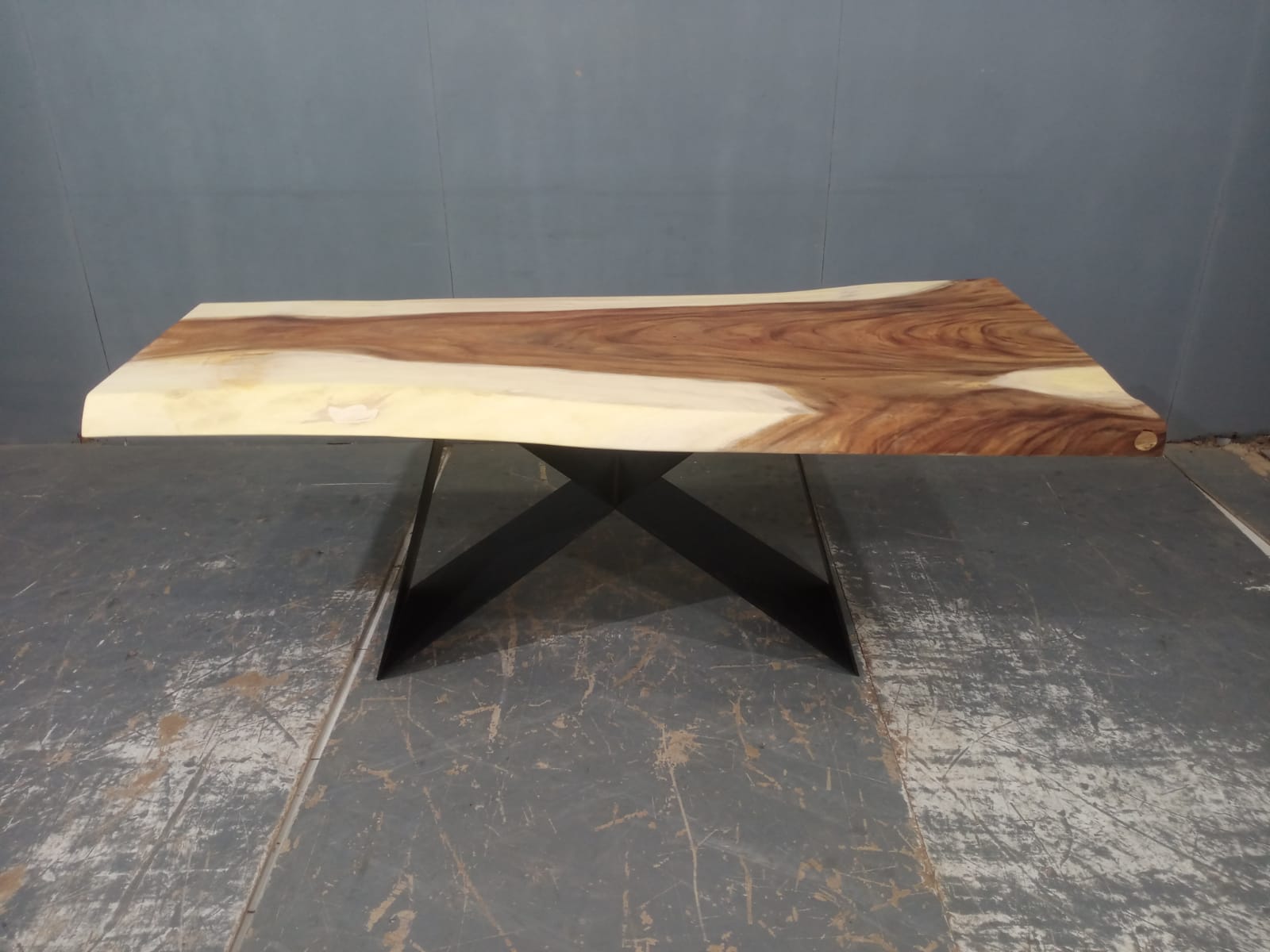 LIVE EDGE TABLES