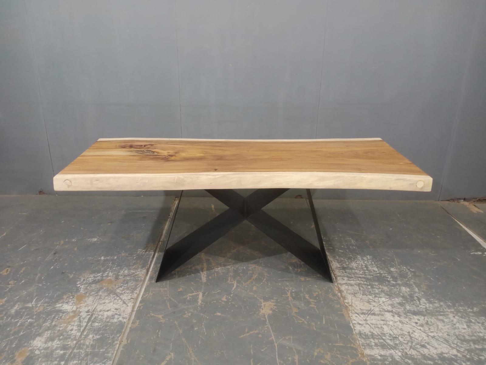 LIVE EDGE TABLES