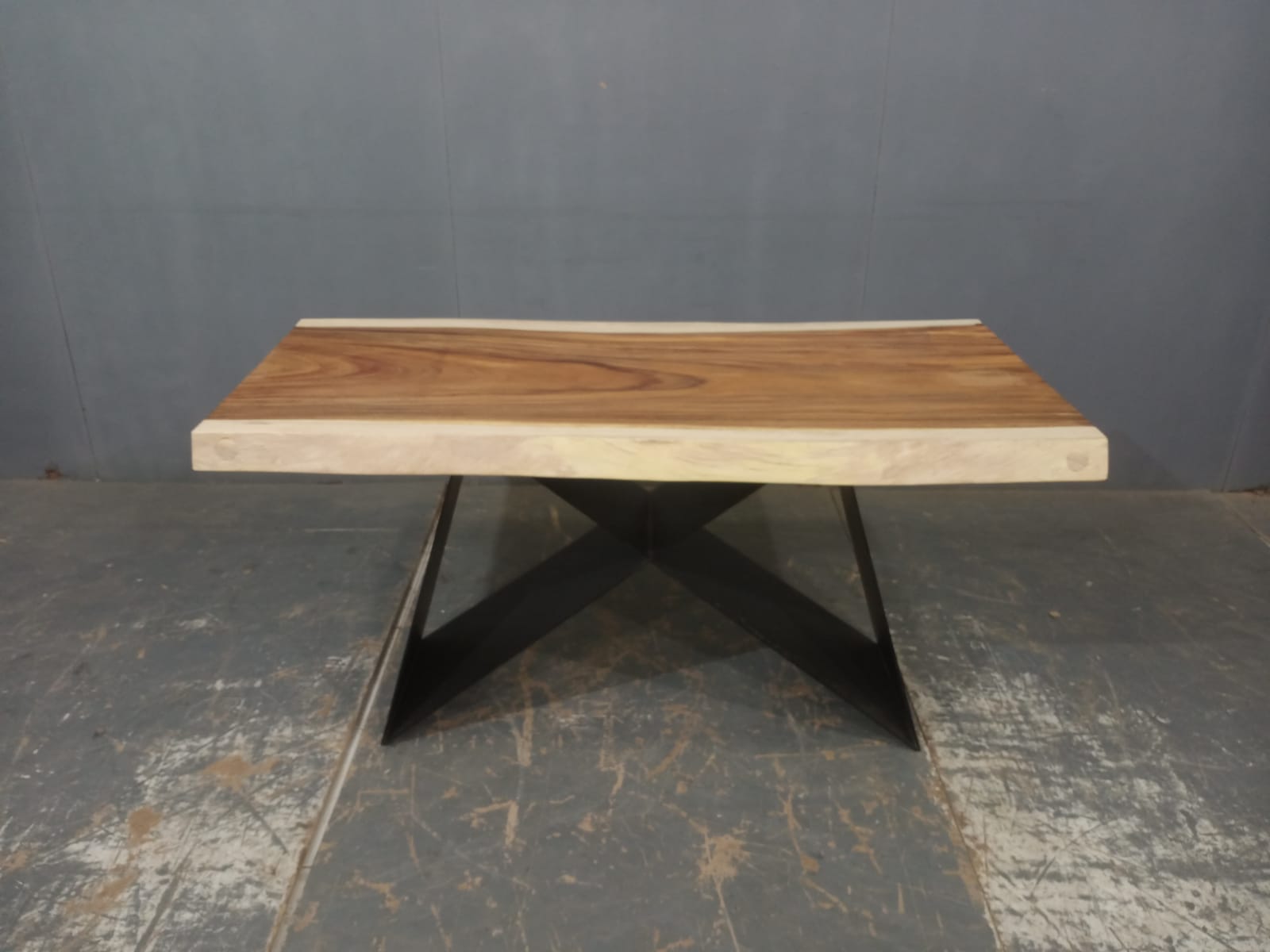 LIVE EDGE TABLES