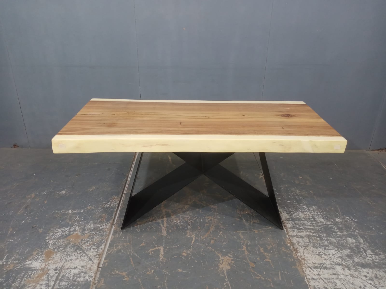 LIVE EDGE TABLES