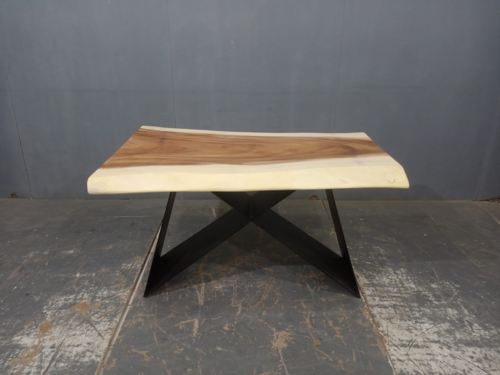 LIVE EDGE TABLES