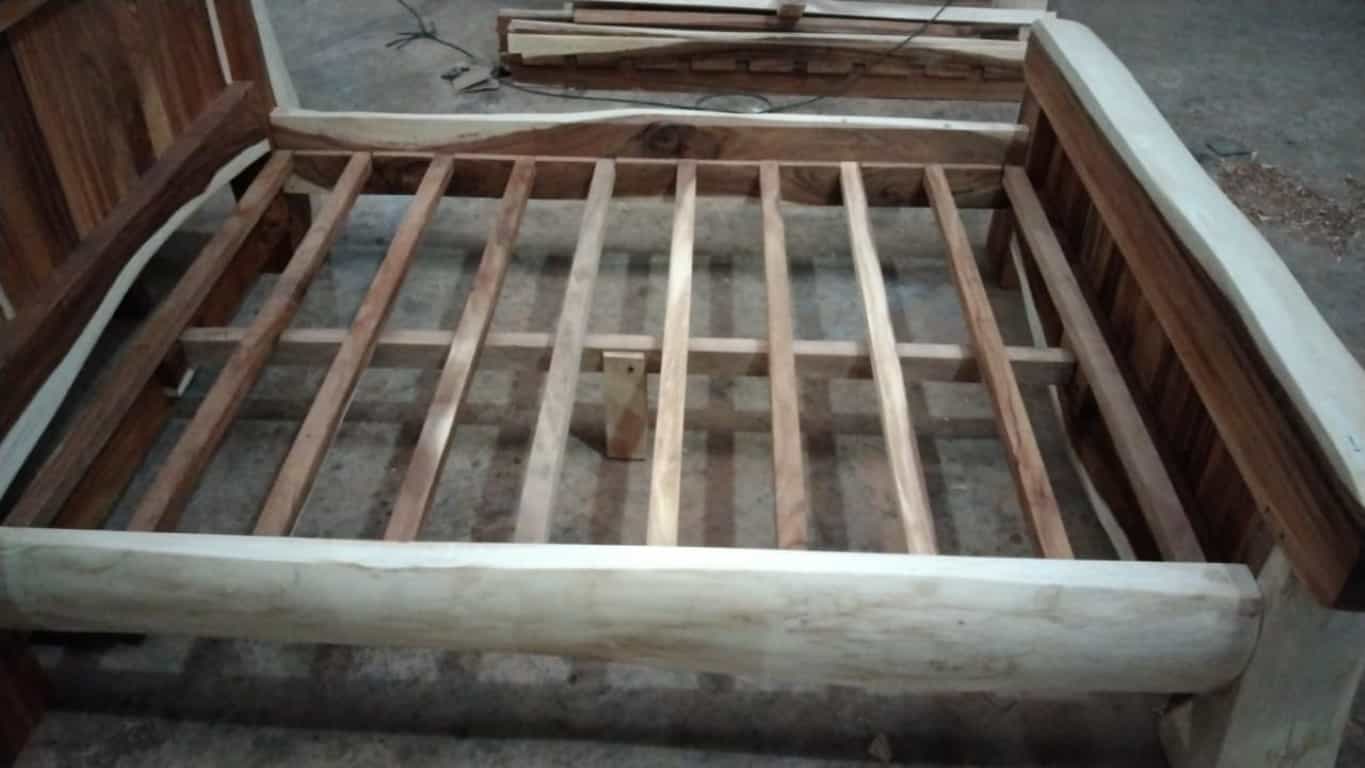 Live Edge Tables