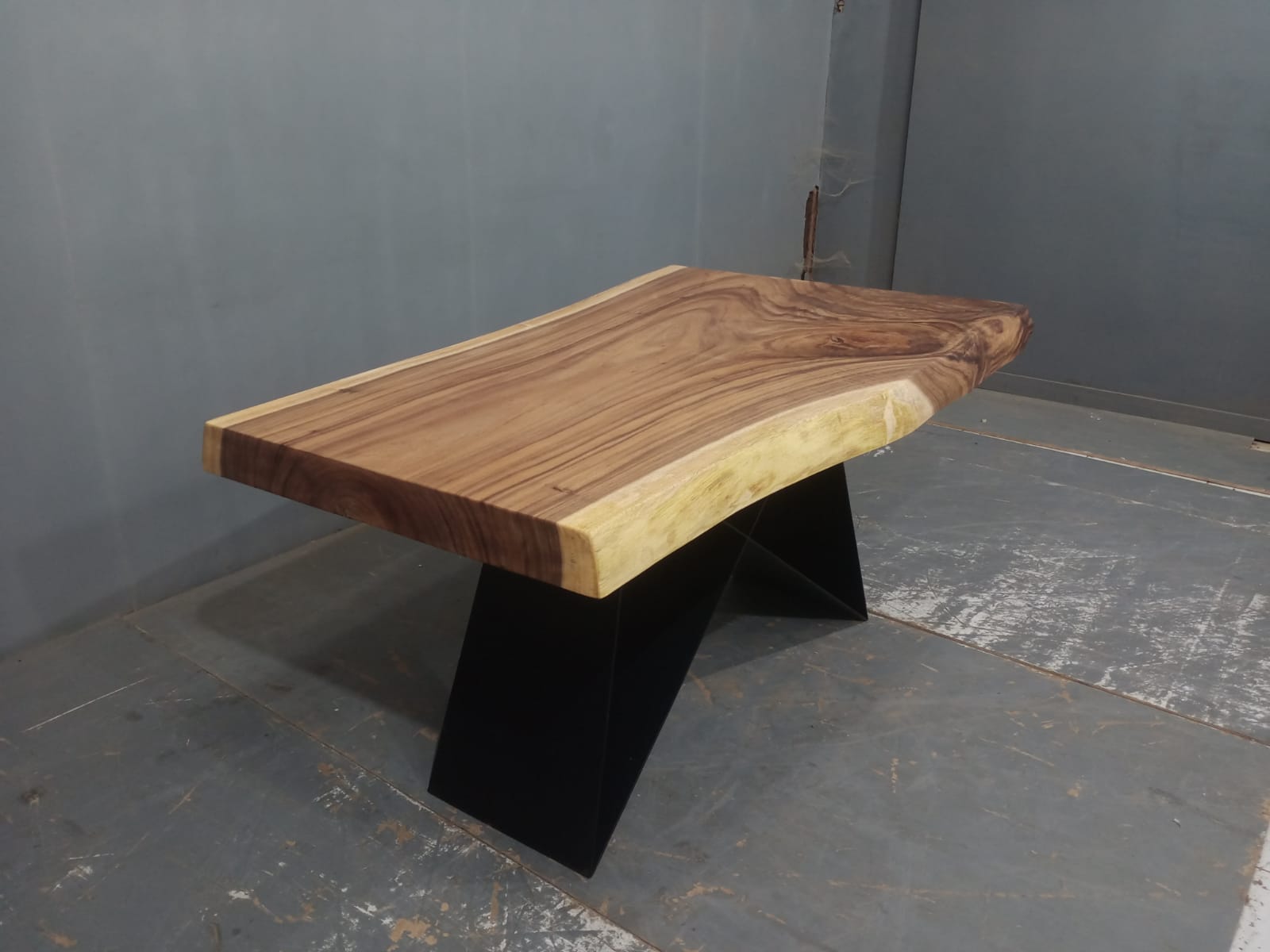 Live Edge Tables