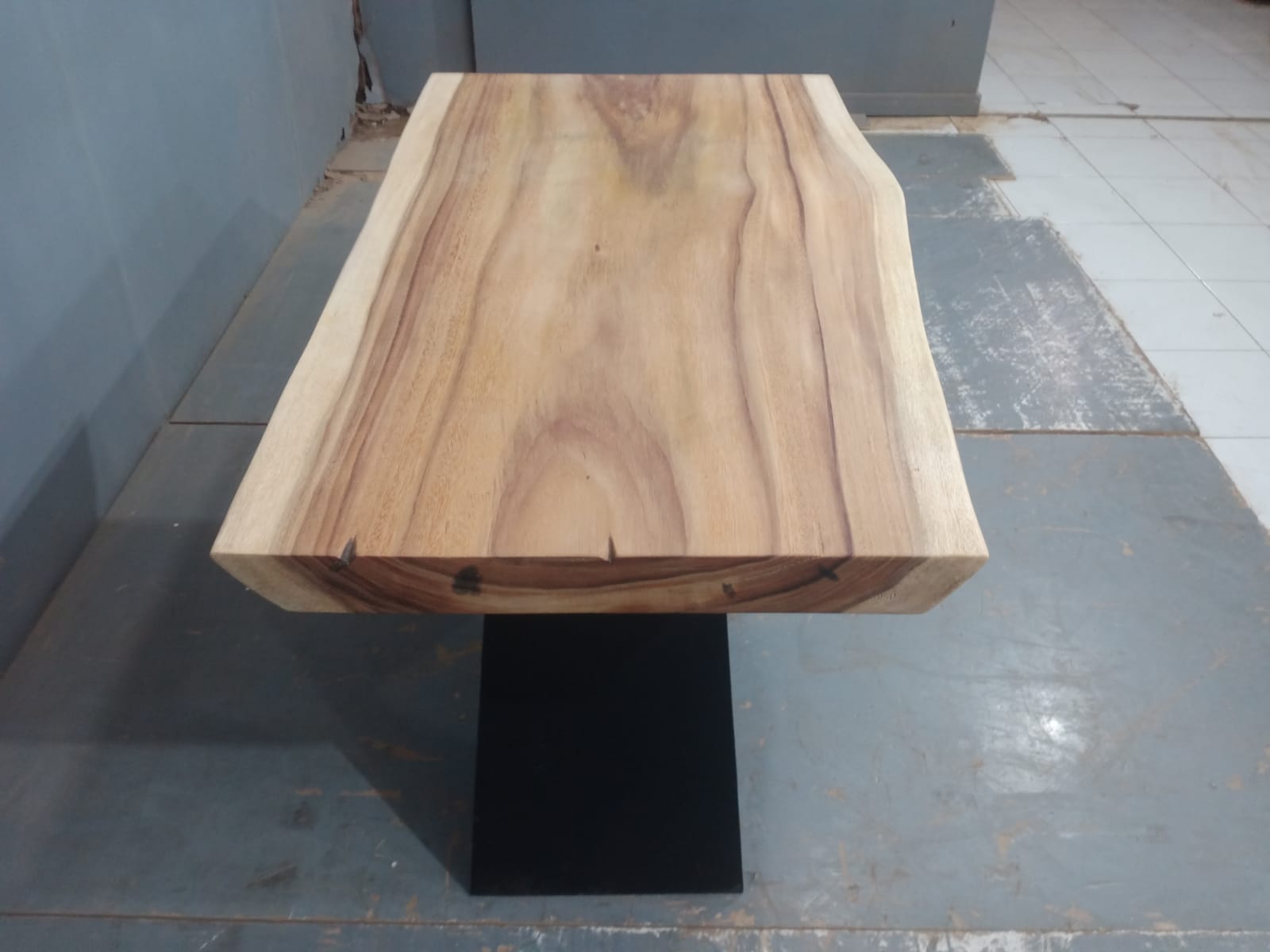Live Edge Tables