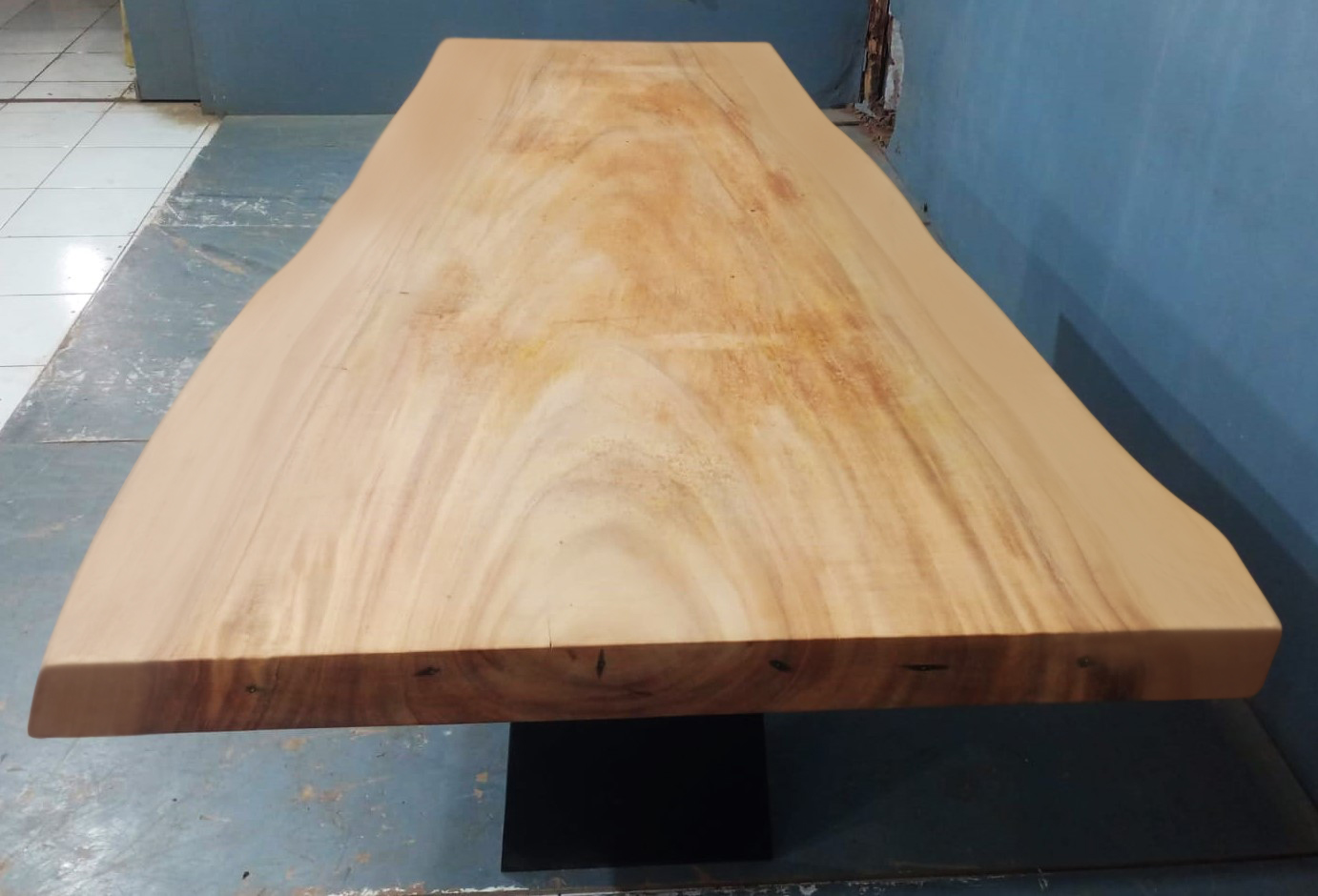 Live Edge Tables