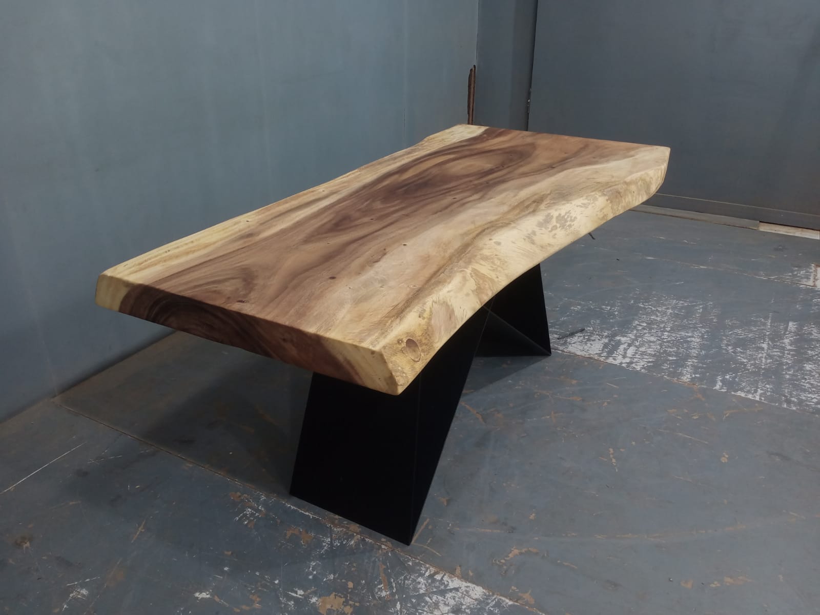 Live Edge Tables