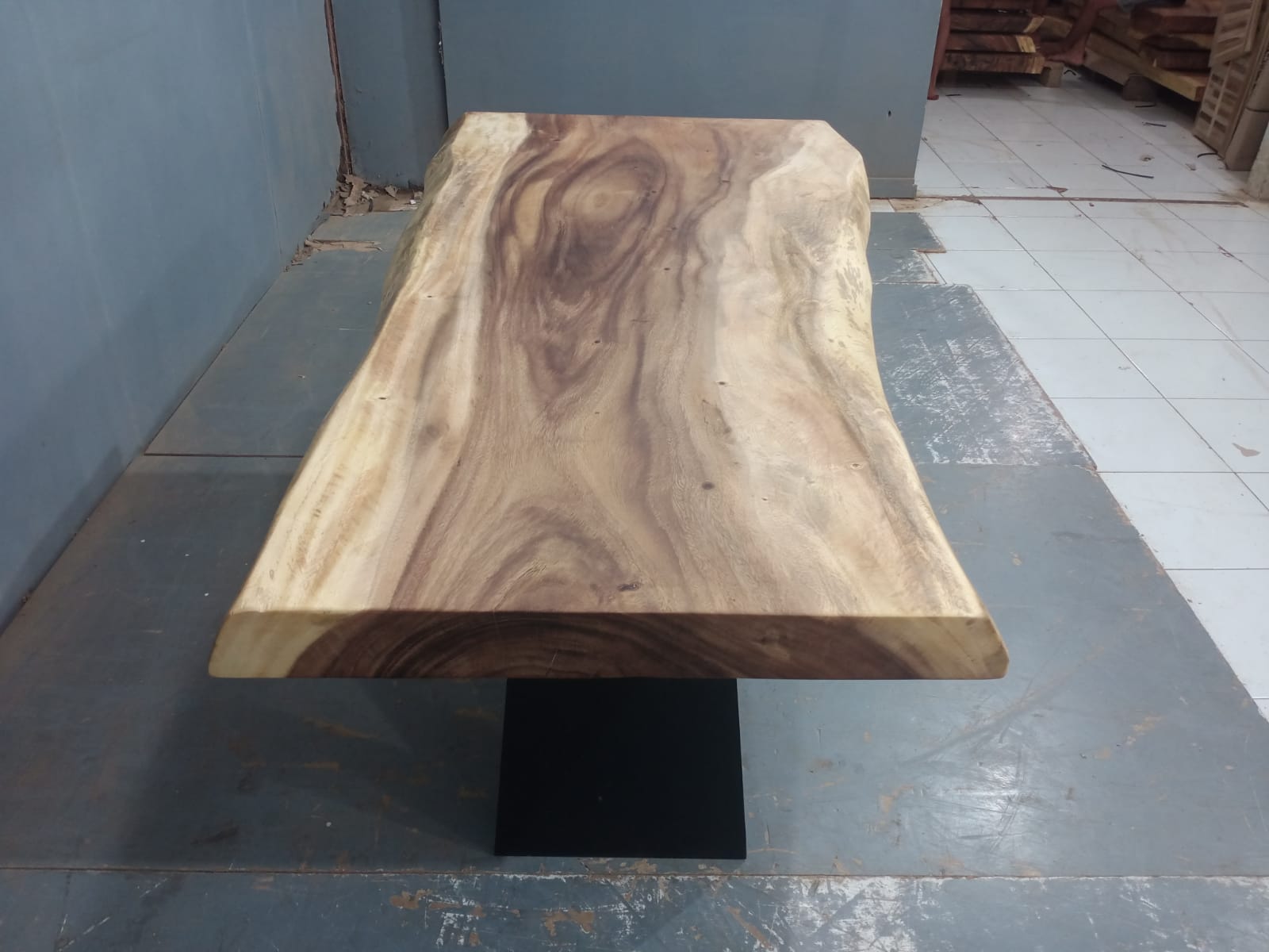 Live Edge Tables