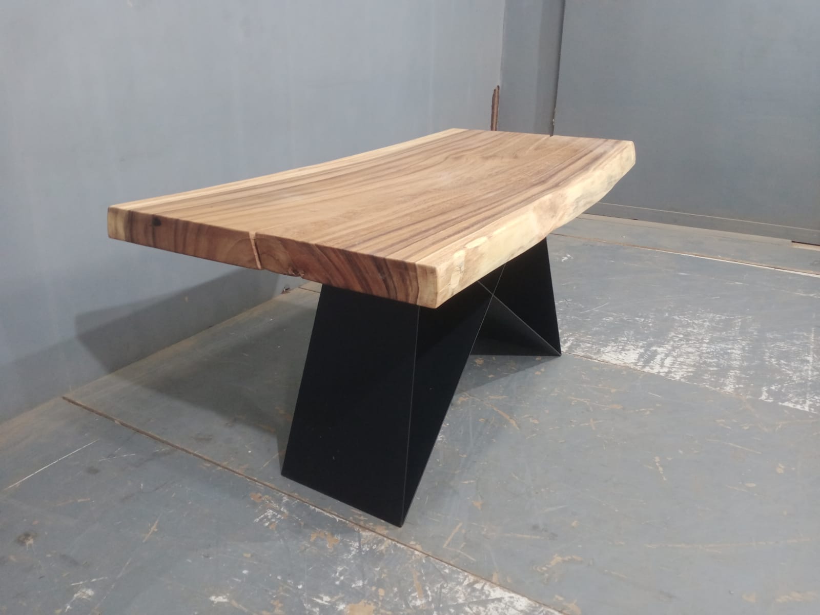 Live Edge Tables