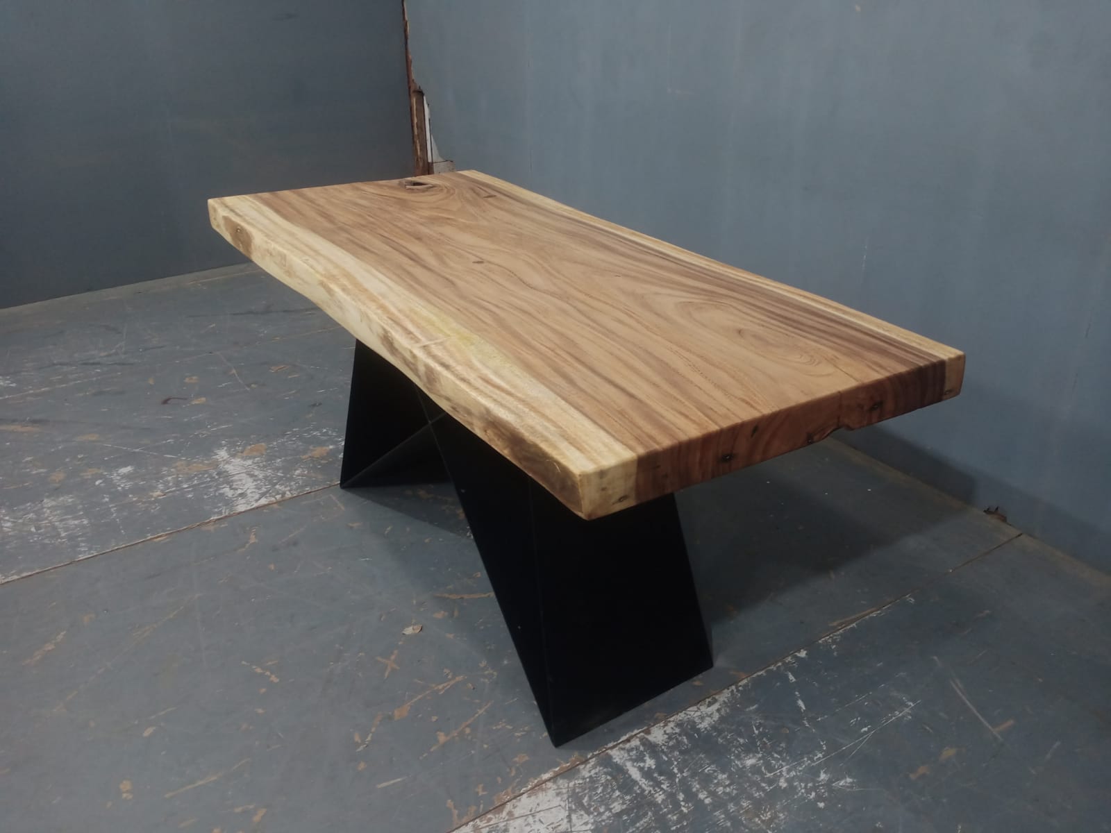 Live Edge Tables