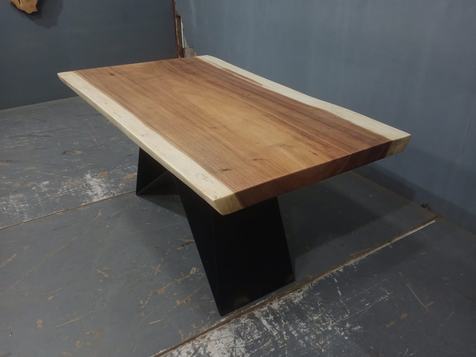 Live Edge Tables