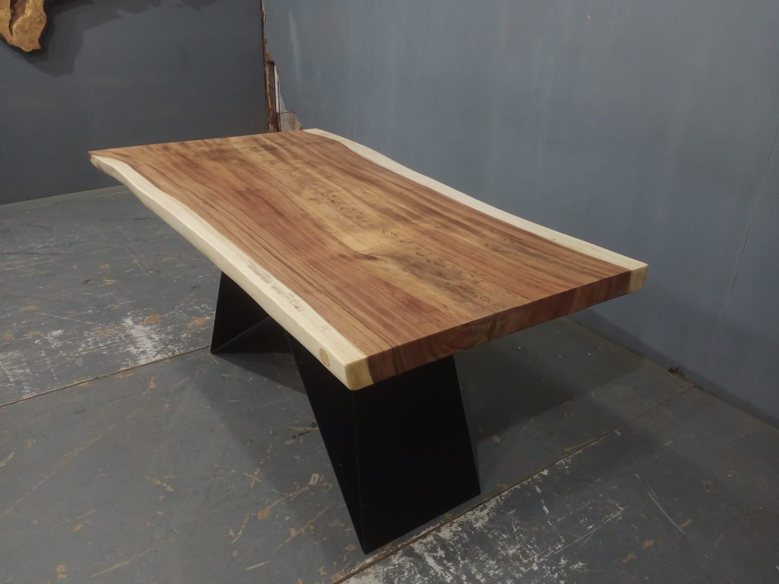 Live Edge Tables