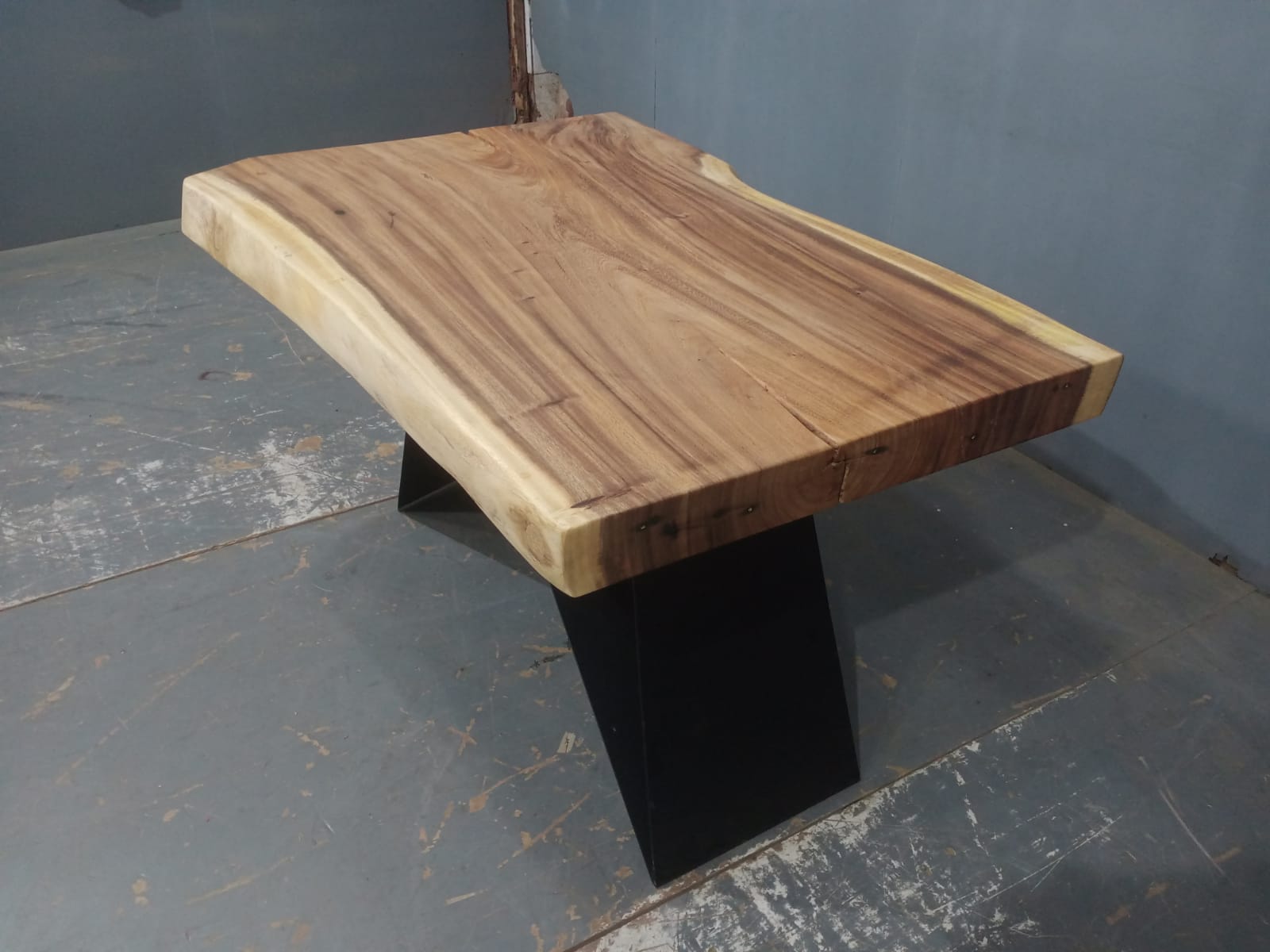 Live Edge Tables