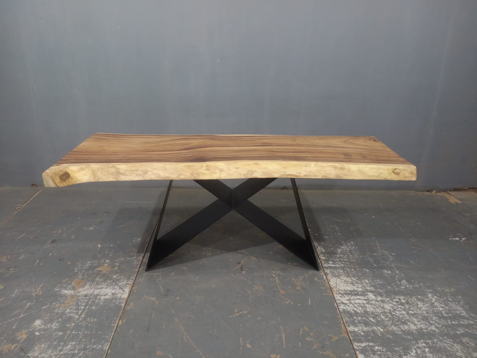 LIVE EDGE TABLES