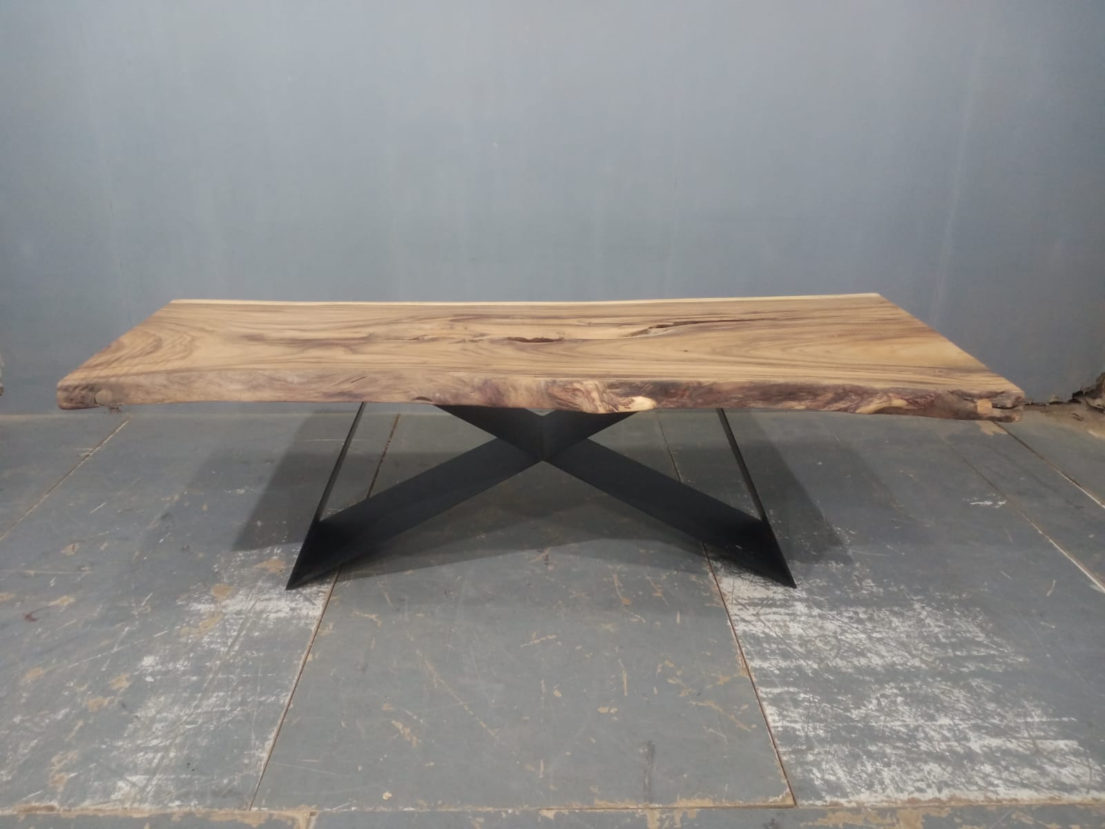 LIVE EDGE TABLES